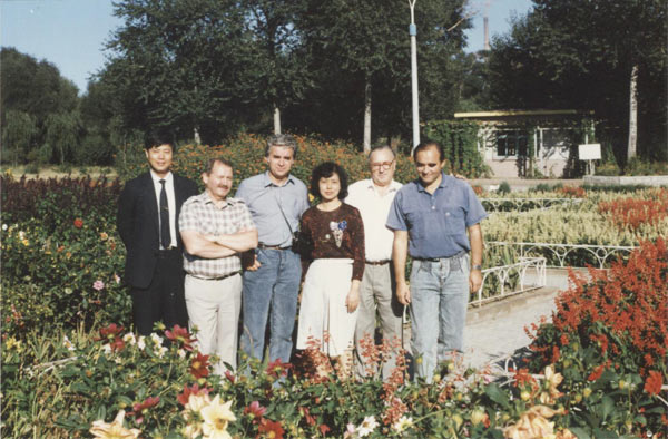 趙九祥早期與意大利、日本自動(dòng)化設(shè)備專(zhuān)家在一起